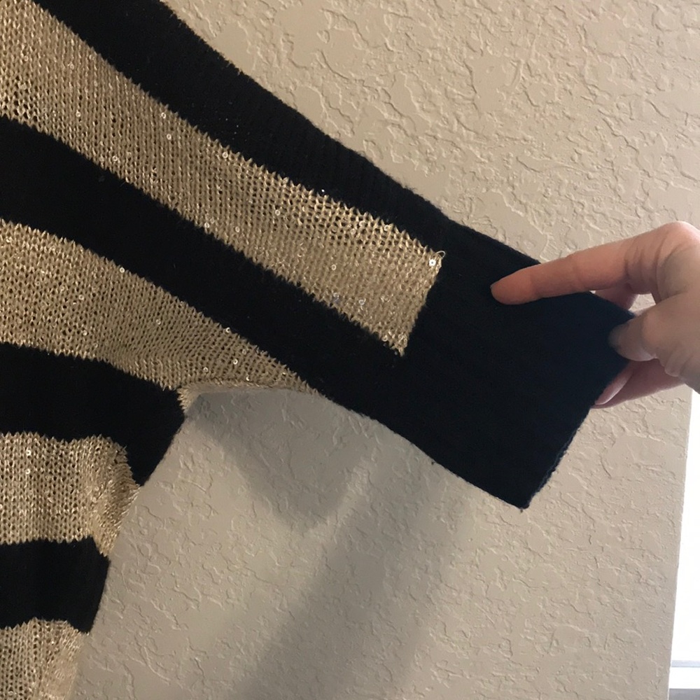 Sweater - Picture 3 of 3